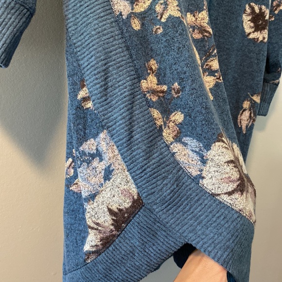 NWT Maurice’s size s beautiful floral sweater. Super soft! - Picture 2 of 3